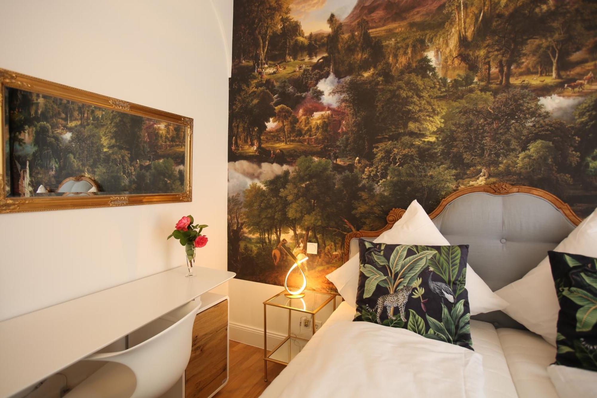 Weisses Ross Designhotel キルヒハイムボーランデン エクステリア 写真